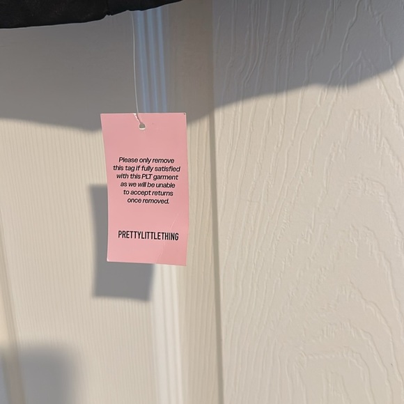 PrettyLittleThing Black Pleated Mini Skirt NWT - Picture 3 of 11